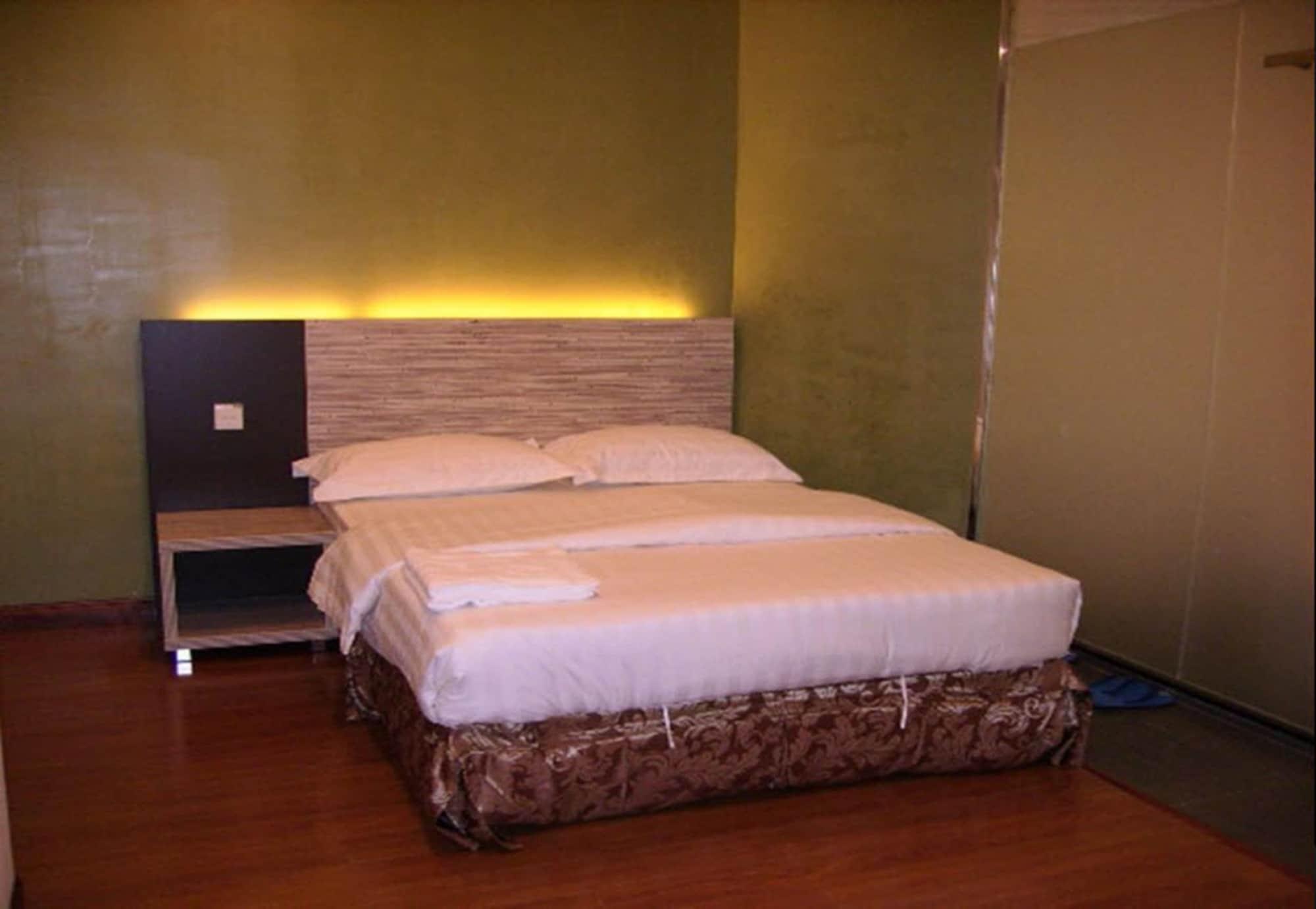 צ'ראס Lbs Hotel מראה חיצוני תמונה