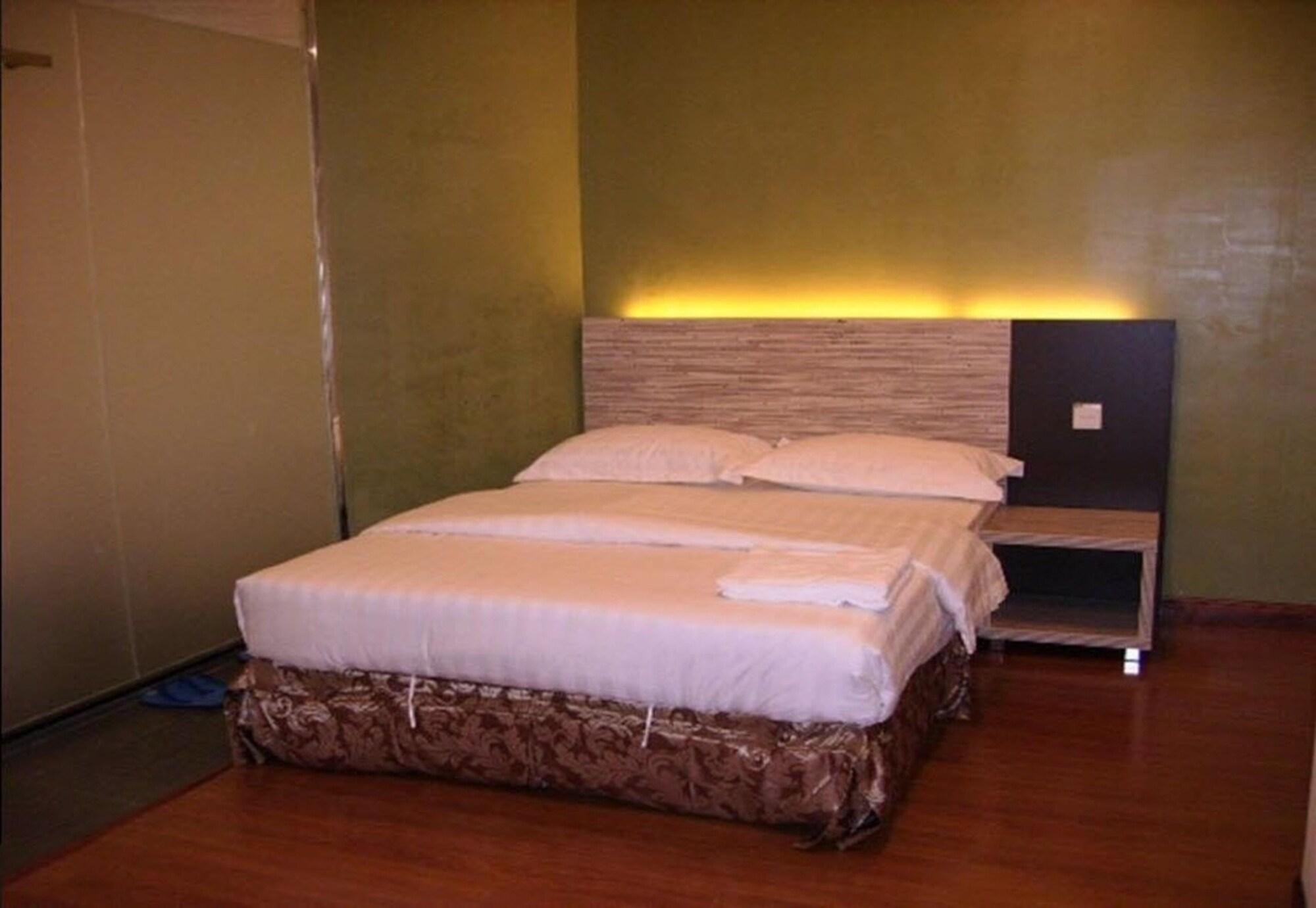 צ'ראס Lbs Hotel מראה חיצוני תמונה