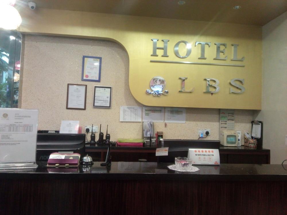 צ'ראס Lbs Hotel מראה חיצוני תמונה