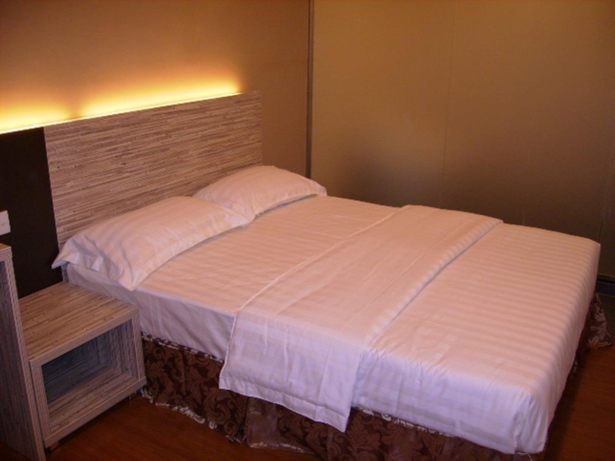 צ'ראס Lbs Hotel מראה חיצוני תמונה